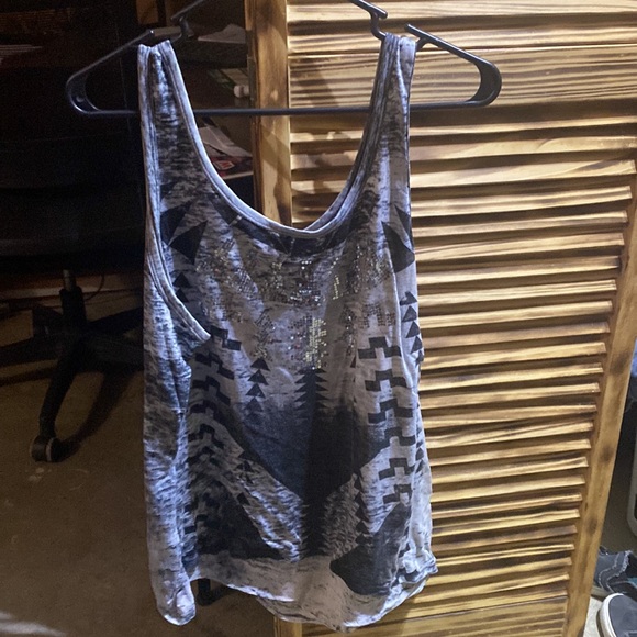 Tanks - Picture 3 of 8